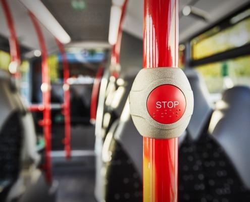 Niederflurbus-Signalgeber-Haltestange